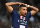 Mbappe chơi tất tay PSG, chấp nhận dự bị cả mùa