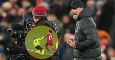 HLV Klopp tức điên vì Liverpool mất oan quả phạt đền