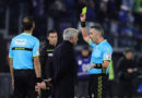 Mourinho nhận thẻ đỏ trong trận Roma hòa Atalanta