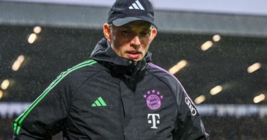 Nội bộ Bayern lục đục sau thất bại, sếp lớn lên tiếng về tương lai của Tuchel