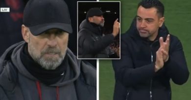 Barca thuyết phục Xavi ở lại để chờ Jurgen Klopp