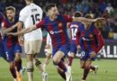 Lewandowski lập hattrick, Barca ‘hạ đẹp’ Valencia