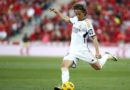 Modric chia tay Real Madrid  sau 12 năm gắn bó